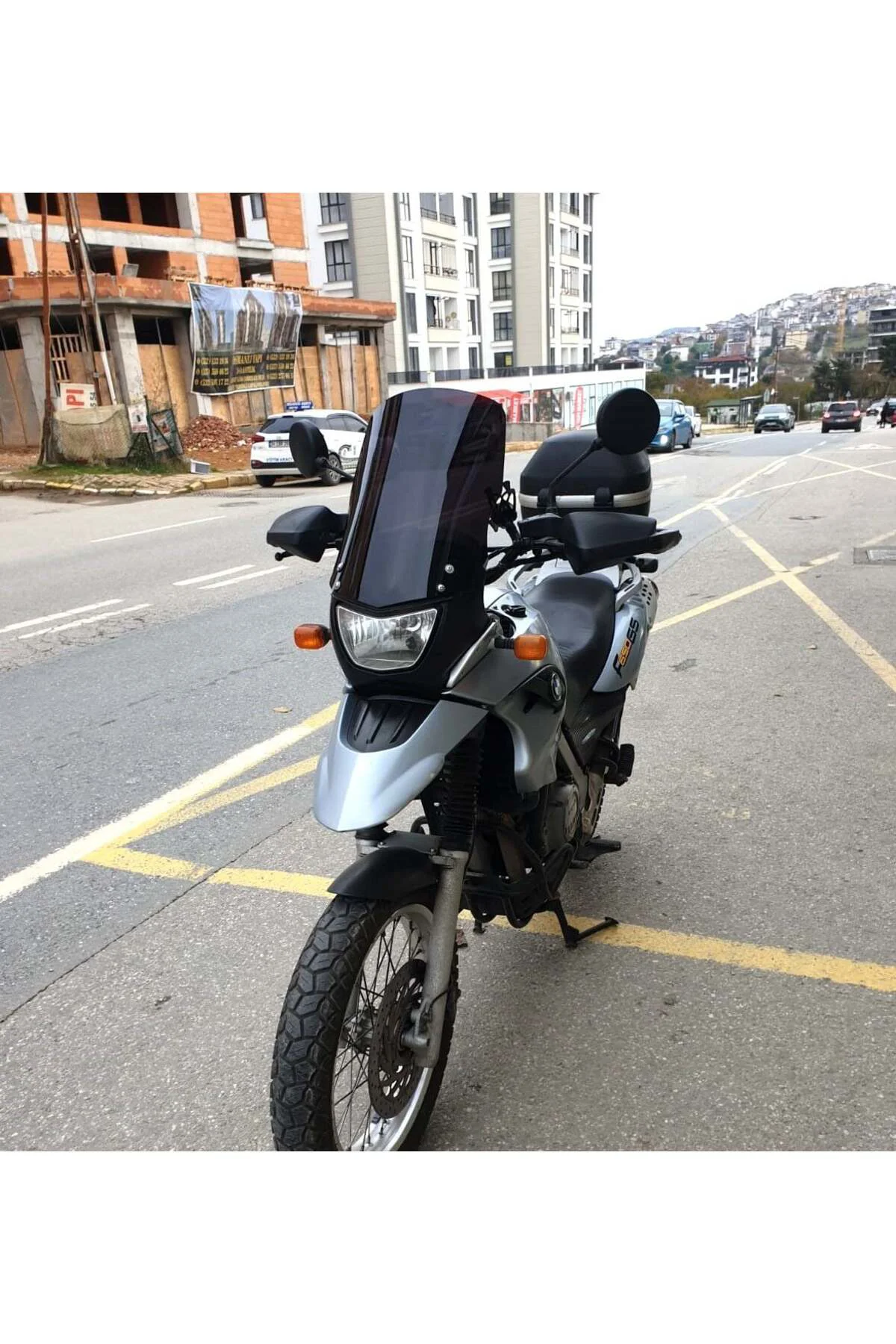 Bmw F 650 GS Ön Cam 2004-2007 Model 45cm Siyah Renkli 4mm YOKTUR