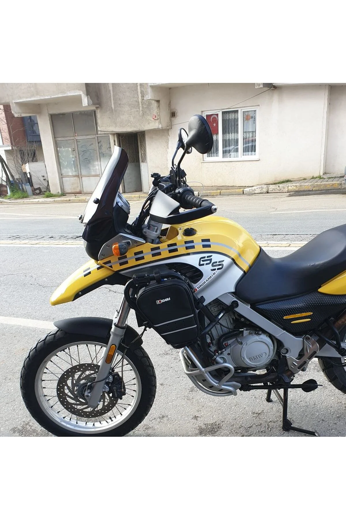 Bmw F 650 GS Ön Cam ( 3 Delikli ) 1999-2003 Model 35cm Siyah Renk