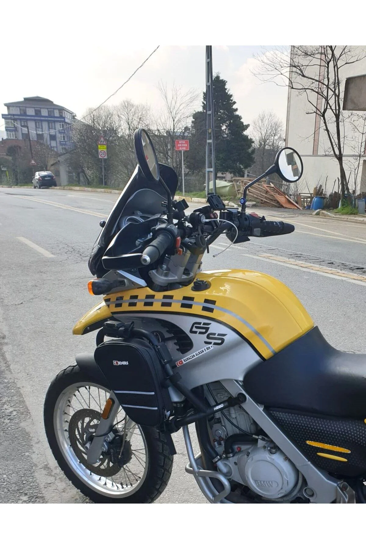 Bmw F 650 GS Ön Cam ( 3 Delikli ) 1999-2003 Model 35cm Siyah Renk