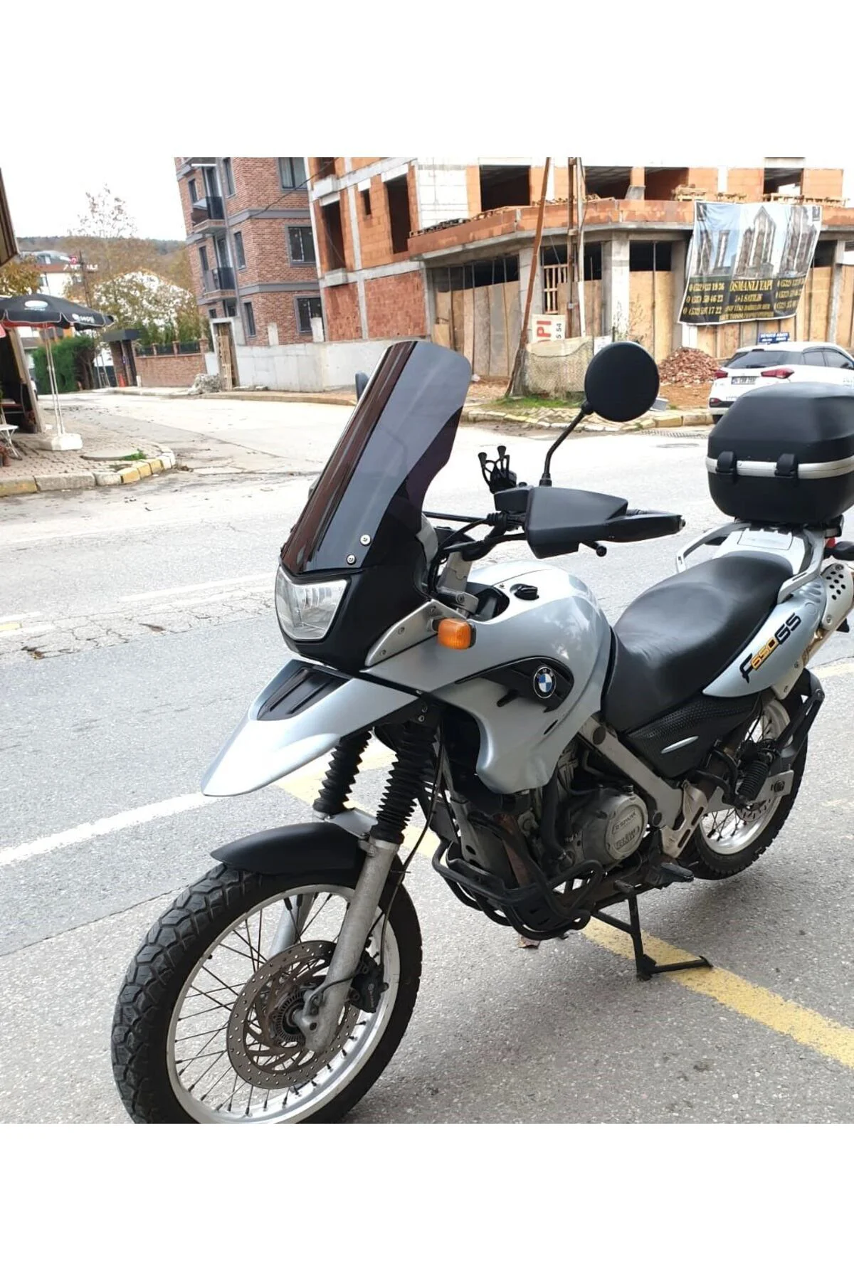 Bmw F 650 GS Ön Cam 2004-2007 Model 45cm Siyah Renkli 4mm YOKTUR