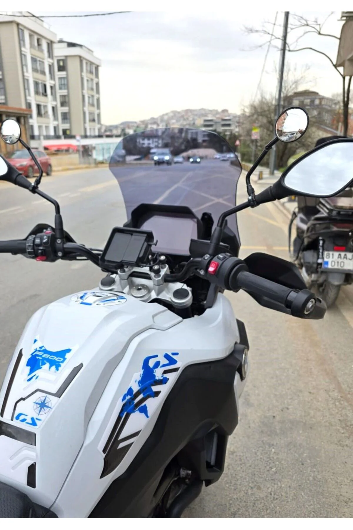 Bmw F 800 GS Ön Cam 2024-2026 Model 44cm Füme Renkli 4mm