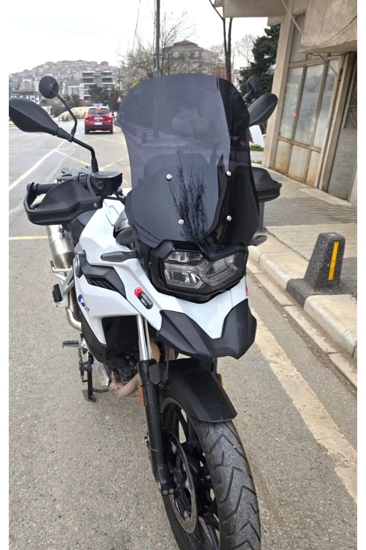 Bmw F 800 GS Ön Cam 2024-2026 Model 44cm Siyah Renkli 4mm