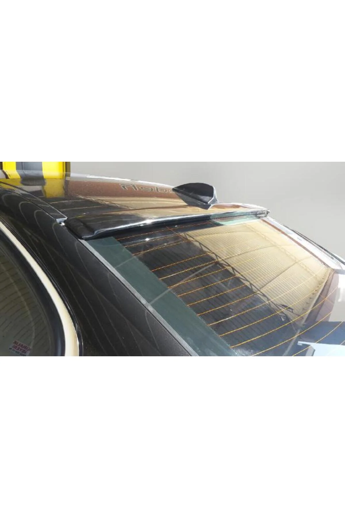 BMW F30 ASTARLI TAVAN SPOİLER