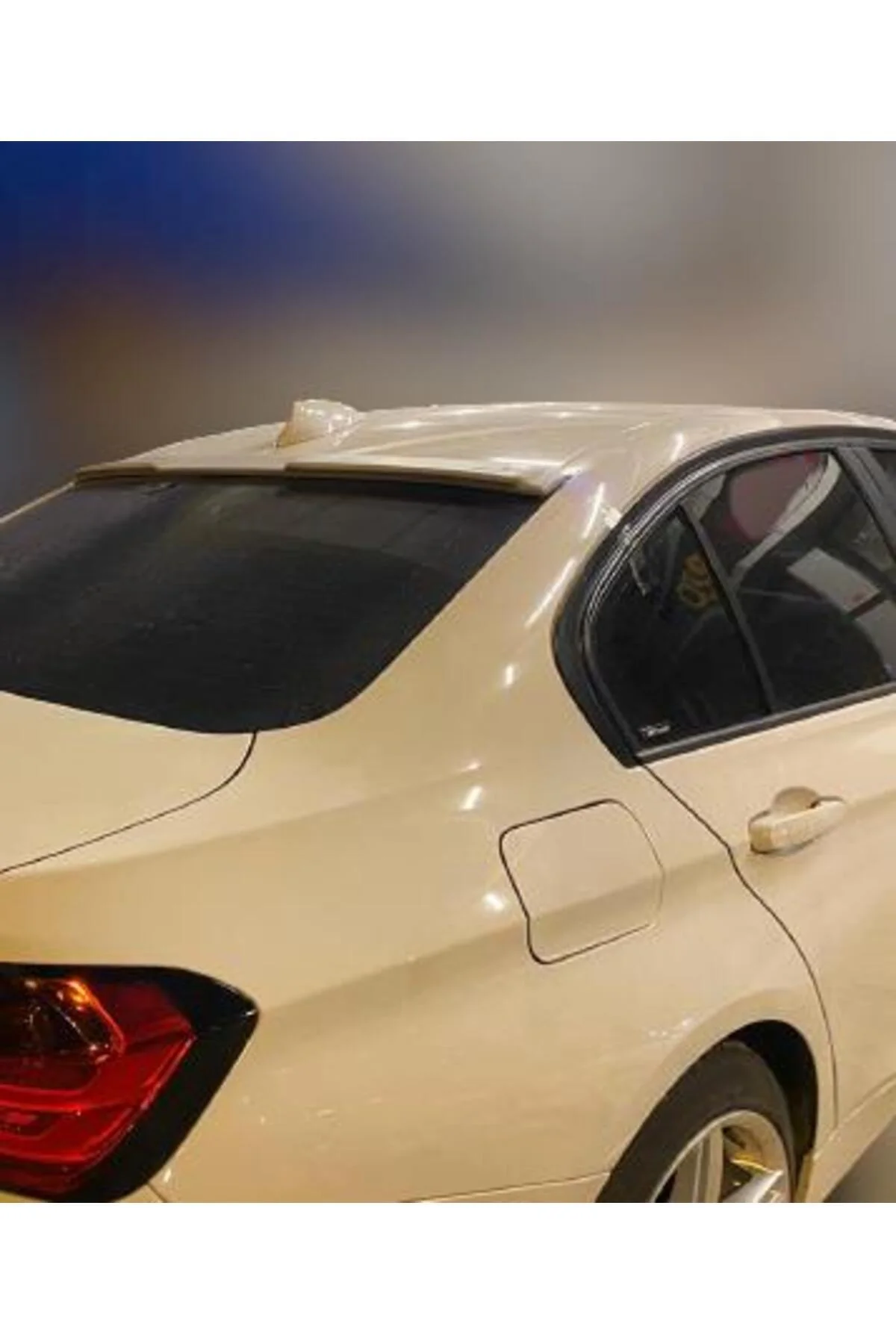 BMW F30 ASTARLI YARASA TAVAN SPOİLER