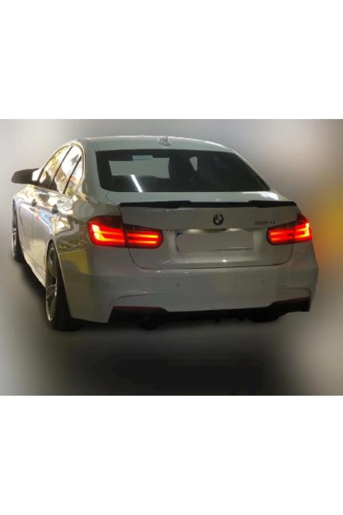 BMW F30 M ASTARLI ANATOMİK SPOİLER (YARASA-FİBER)