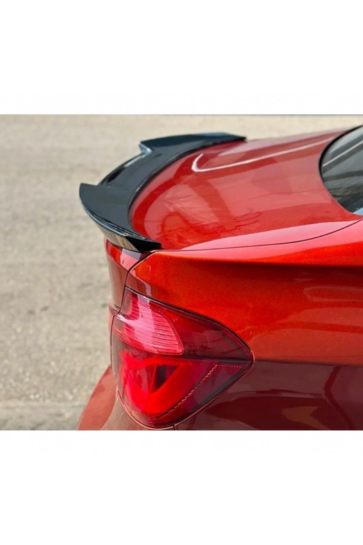 BMW F30 YARASA ASTARLI PLASTİK SPOİLER