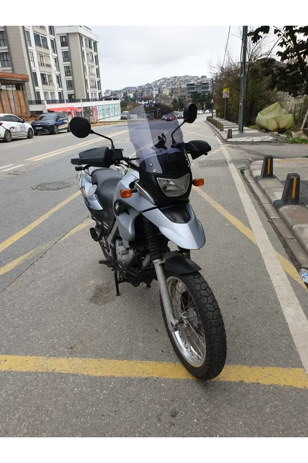 Bmw F650 GS Ön Cam 2004-2007 Model 45cm açıkfüme Renkli ( 4 Delik