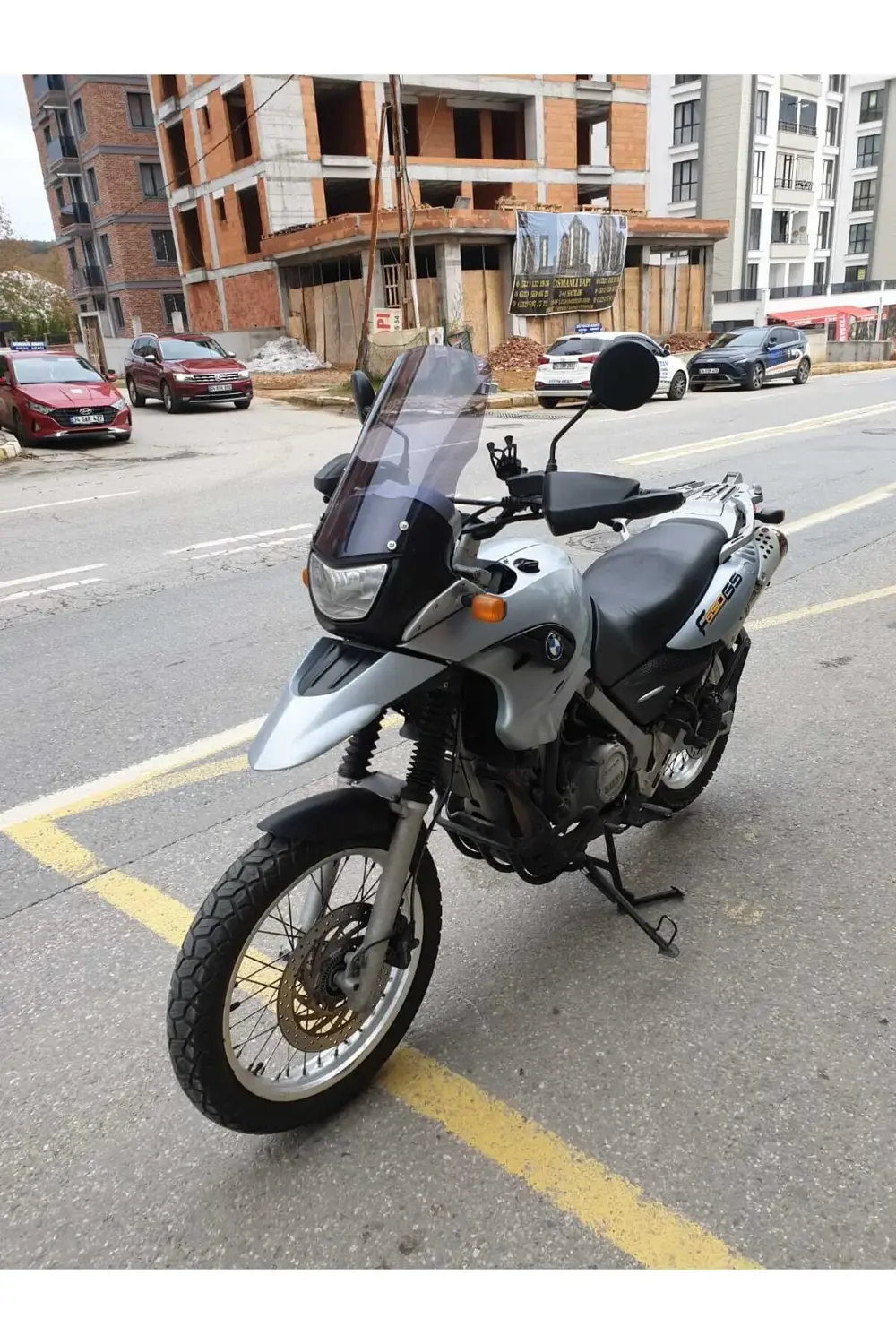 Bmw F650 GS Ön Cam 2004-2007 Model 45cm açıkfüme Renkli ( 4 Delik