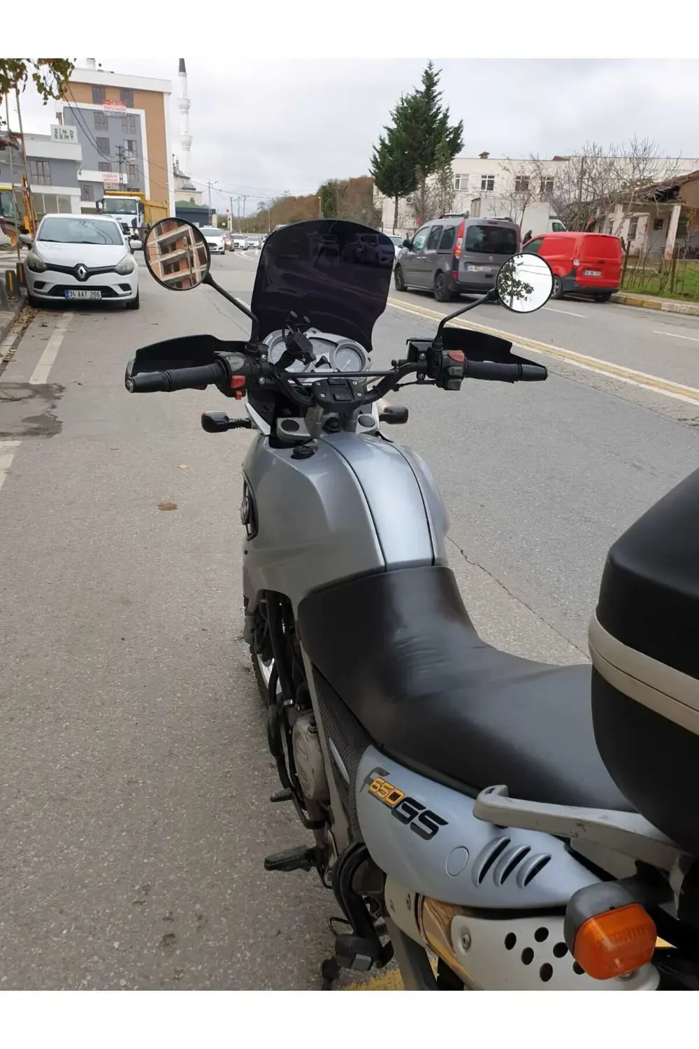 Bmw F650 GS Ön Cam 2004-2007 Model 45cm siyah Renkli ( 4 Delikli