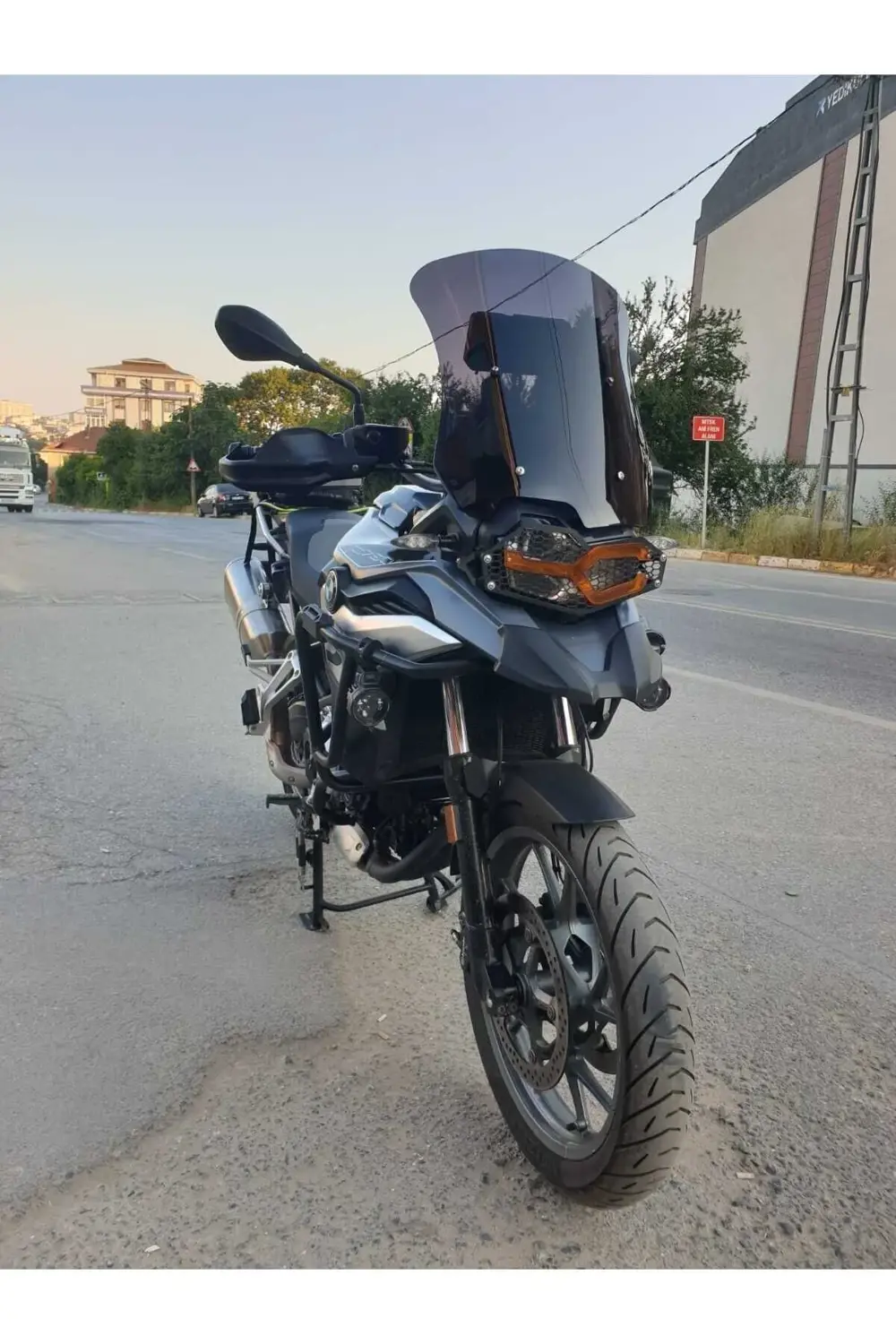 Bmw F750 GS Ön cam 2018-2023 Model'dir Uyumlu 48cm Siyah Renkli 4