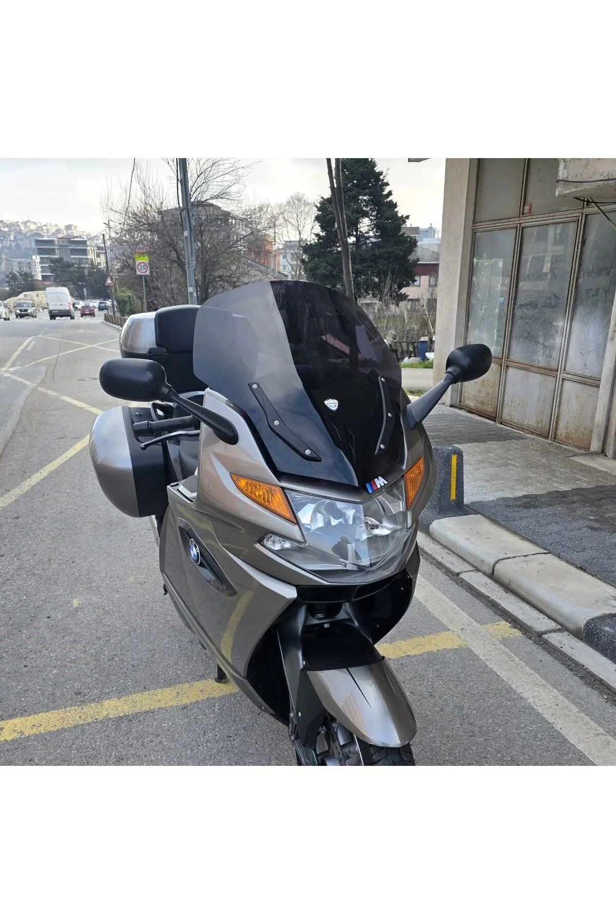 Bmw K 1300 GT Ön Cam 2009-2013 Model 65cm Siyah Renkli 4mm YOKTUR