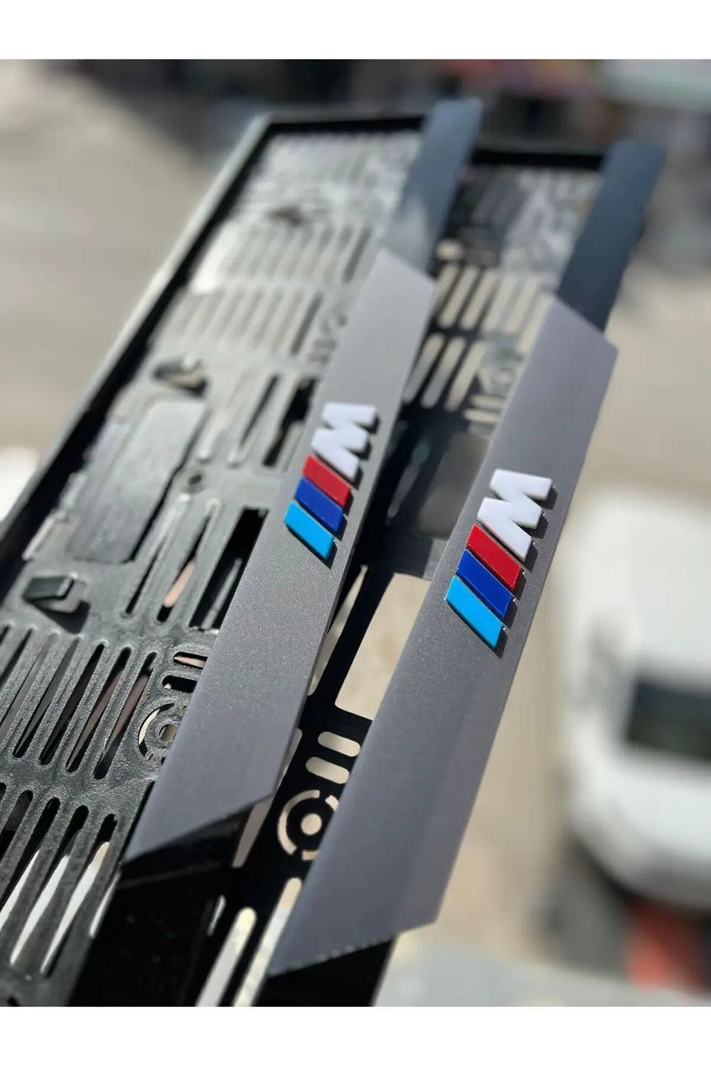 BMW M Logolu Mat Pleksi Plakalık
