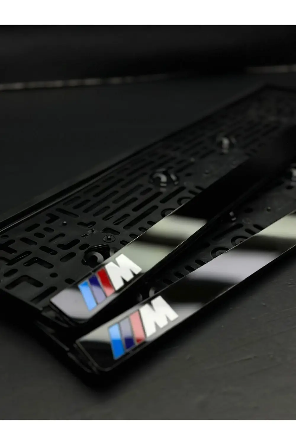 BMW M LÜX LAZER KESİM TAKMATİK PLEKSİ PLAKALIK