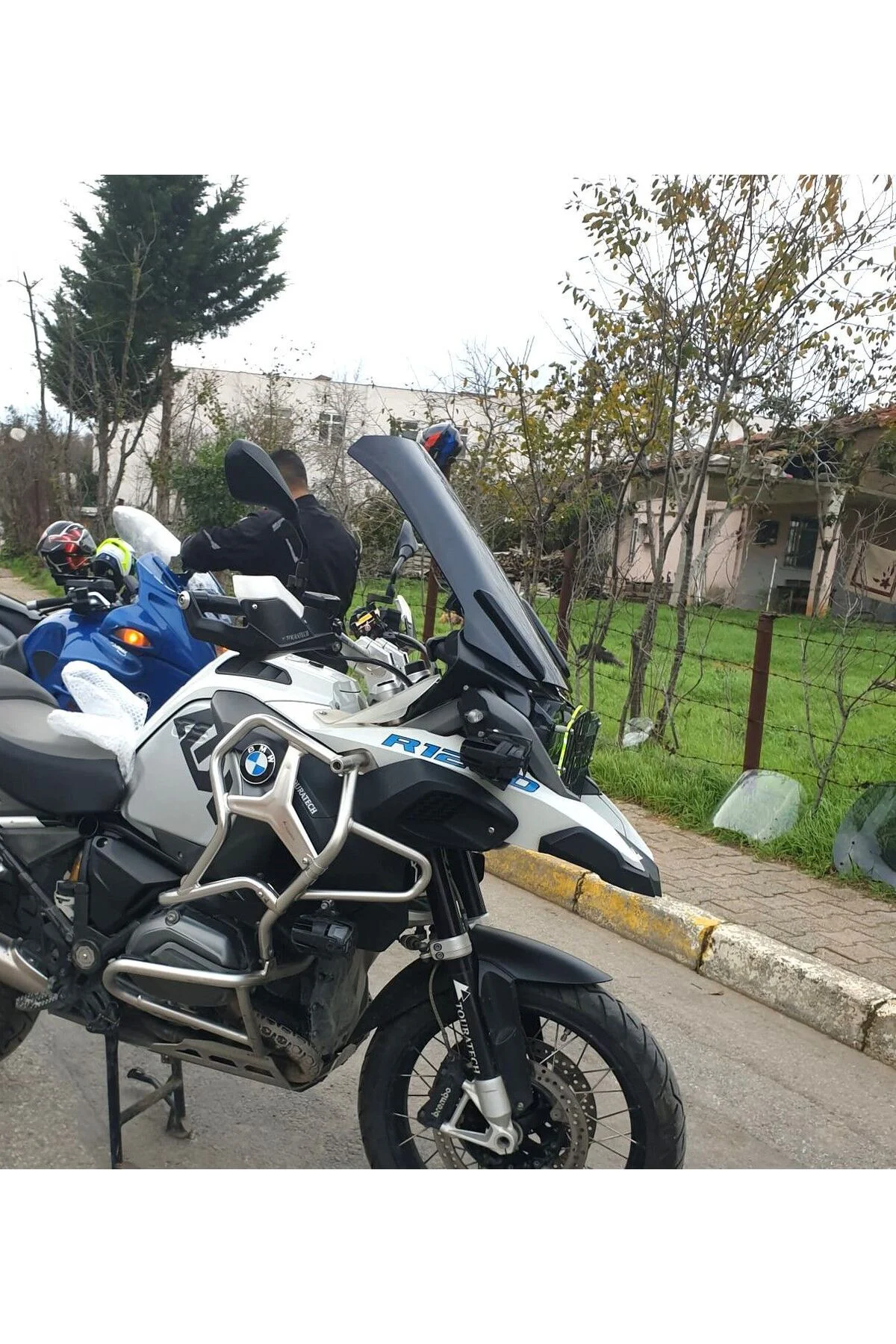 Bmw R 1200 1250 GS Ön Cam 2013-2024 Model 52cm Siyah Renkli 4mm