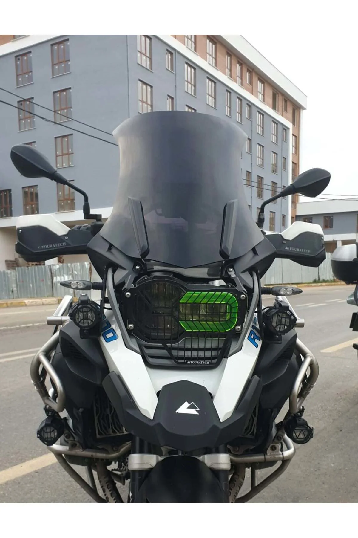 Bmw R 1250 GS Ön Cam 2013-2026 Model 52cm Siyah Renkli 4mm