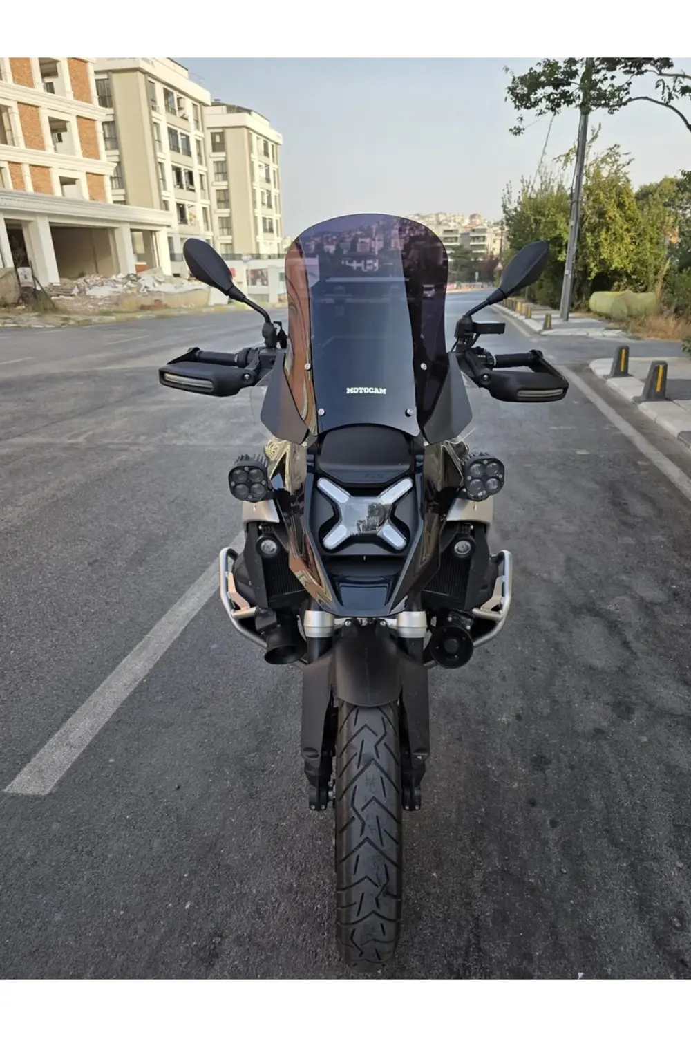 Bmw R 1300 GS Ön Cam 2023-2025 Model 48cm Siyah Renkli 4mm