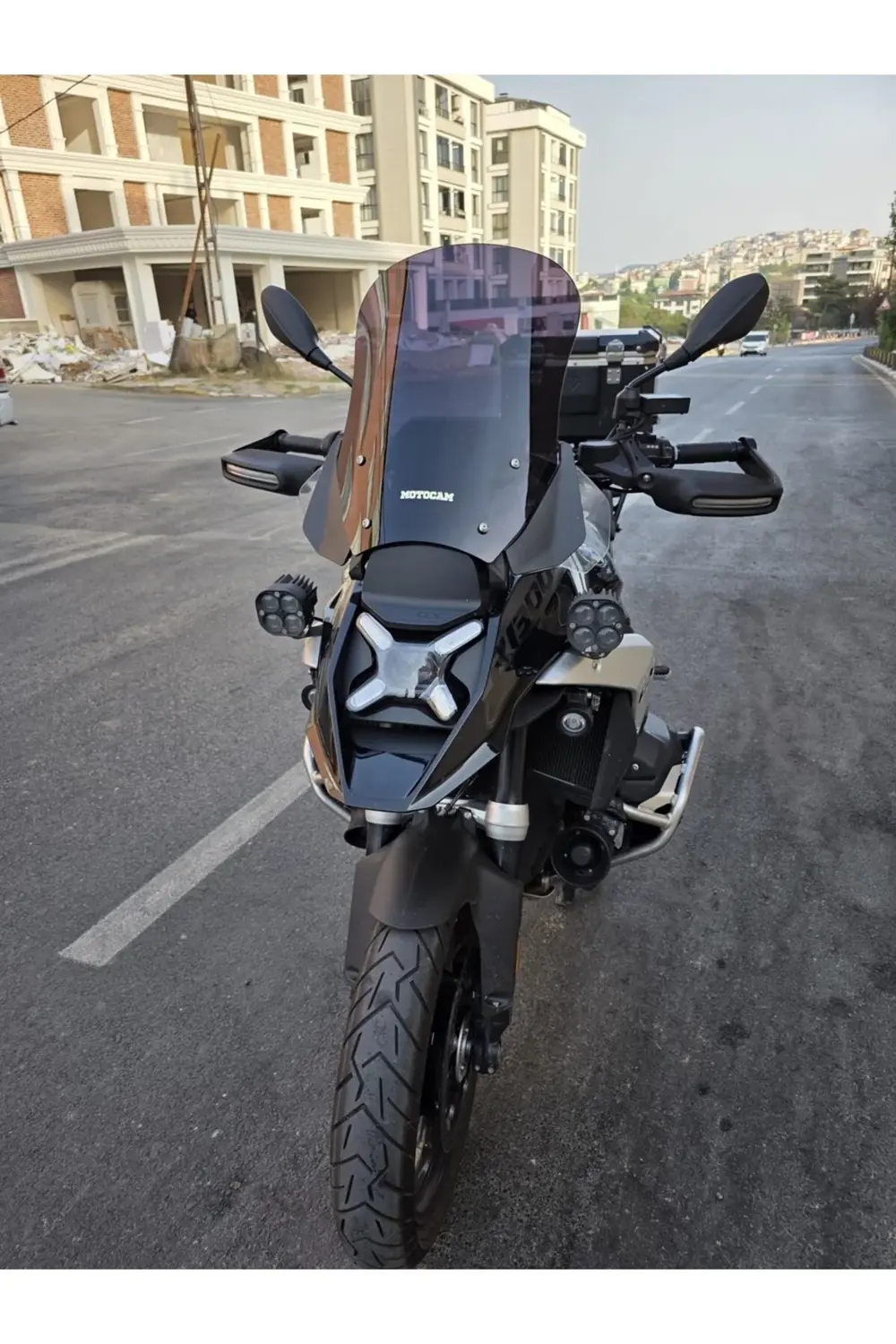 Bmw R 1300 GS Ön Cam 2023-2025 Model 48cm Siyah Renkli 4mm
