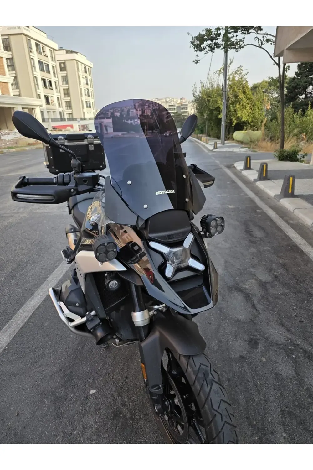 Bmw R 1300 GS Ön Cam 2023-2025 Model 48cm Siyah Renkli 4mm