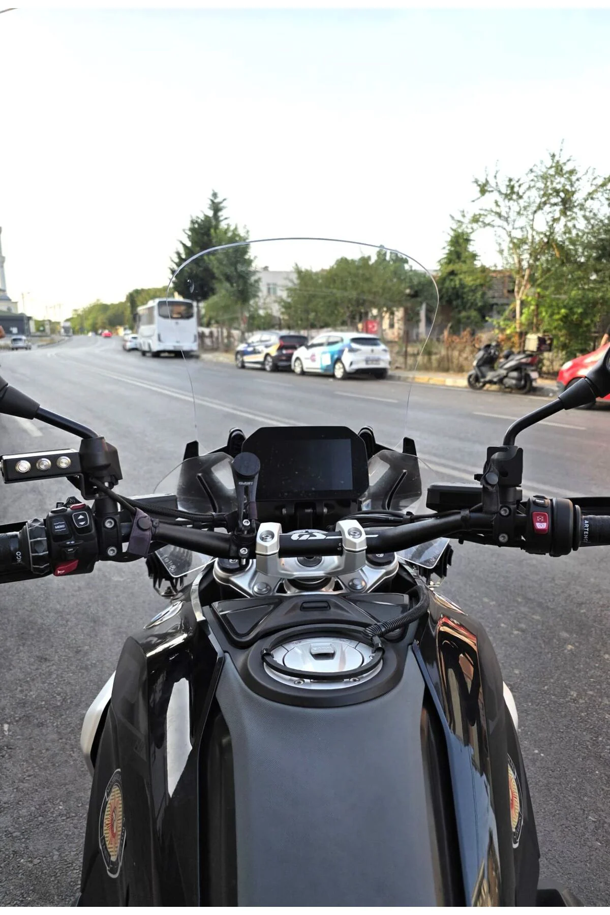 Bmw R 1300 GS Ön Cam 2023-2026 Model 48cm Şeffaf Renkli 4mm