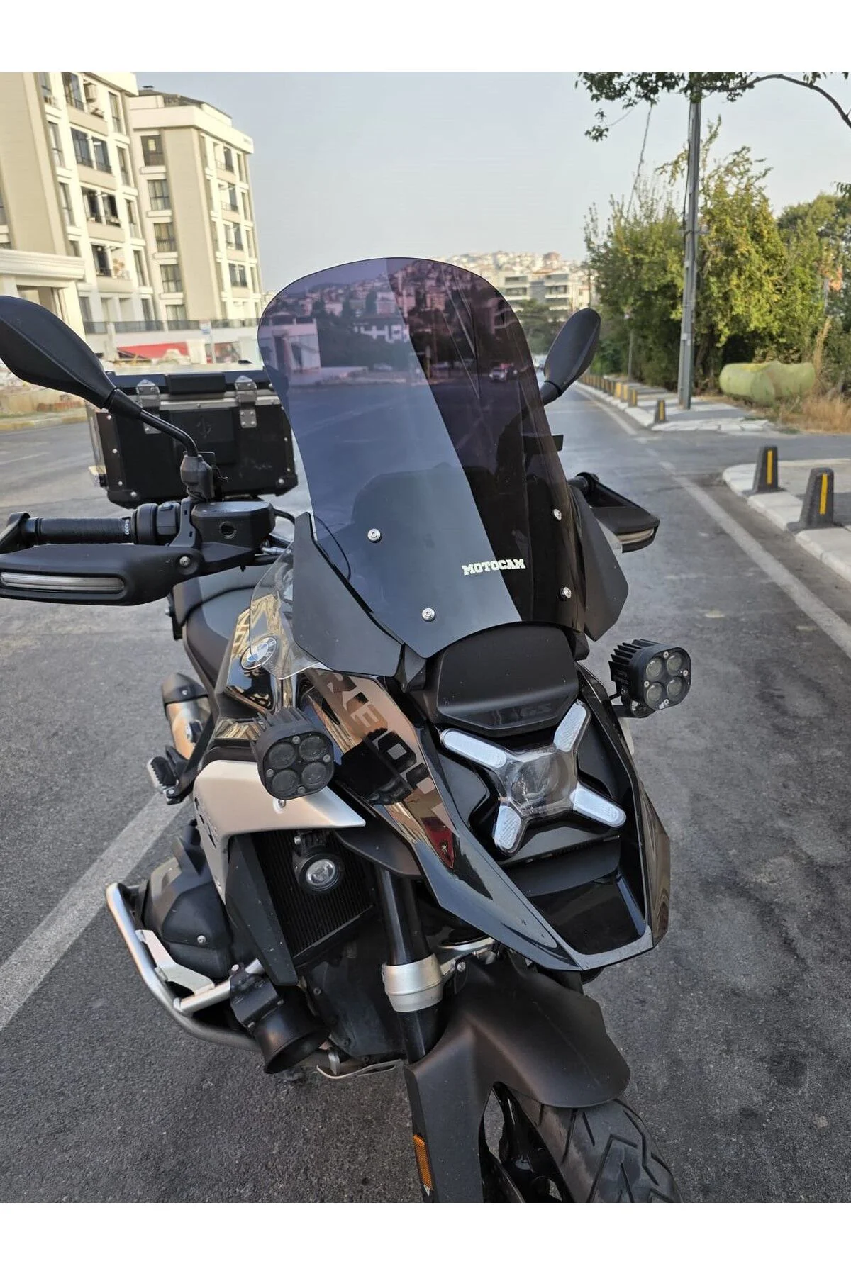 Bmw R 1300 GS Ön Cam 2023-2026 Model 48cm Siyah Renkli 4mm