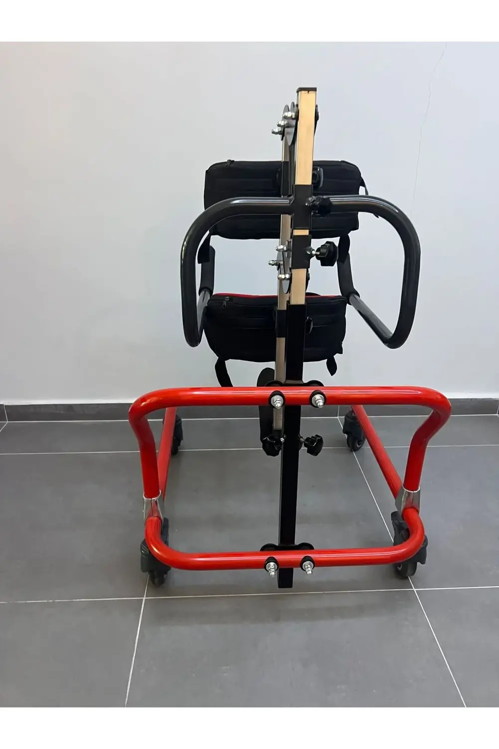 Body Walker (pediatric yürüyüş cihazı)