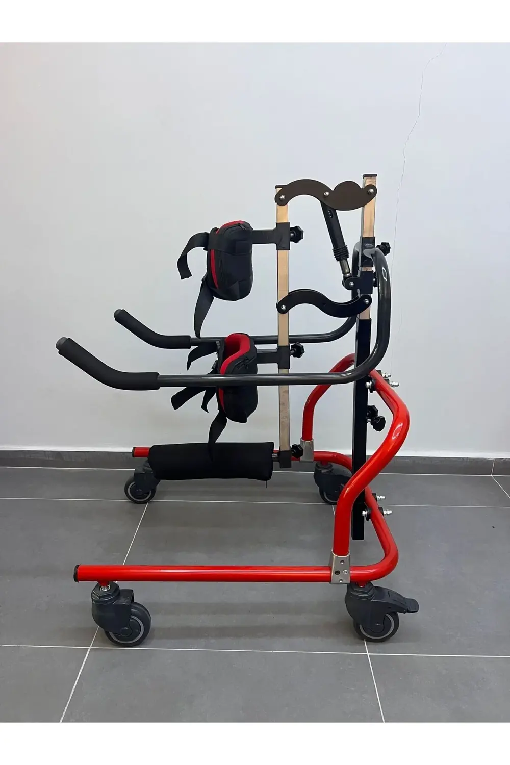 Body Walker (pediatric yürüyüş cihazı)