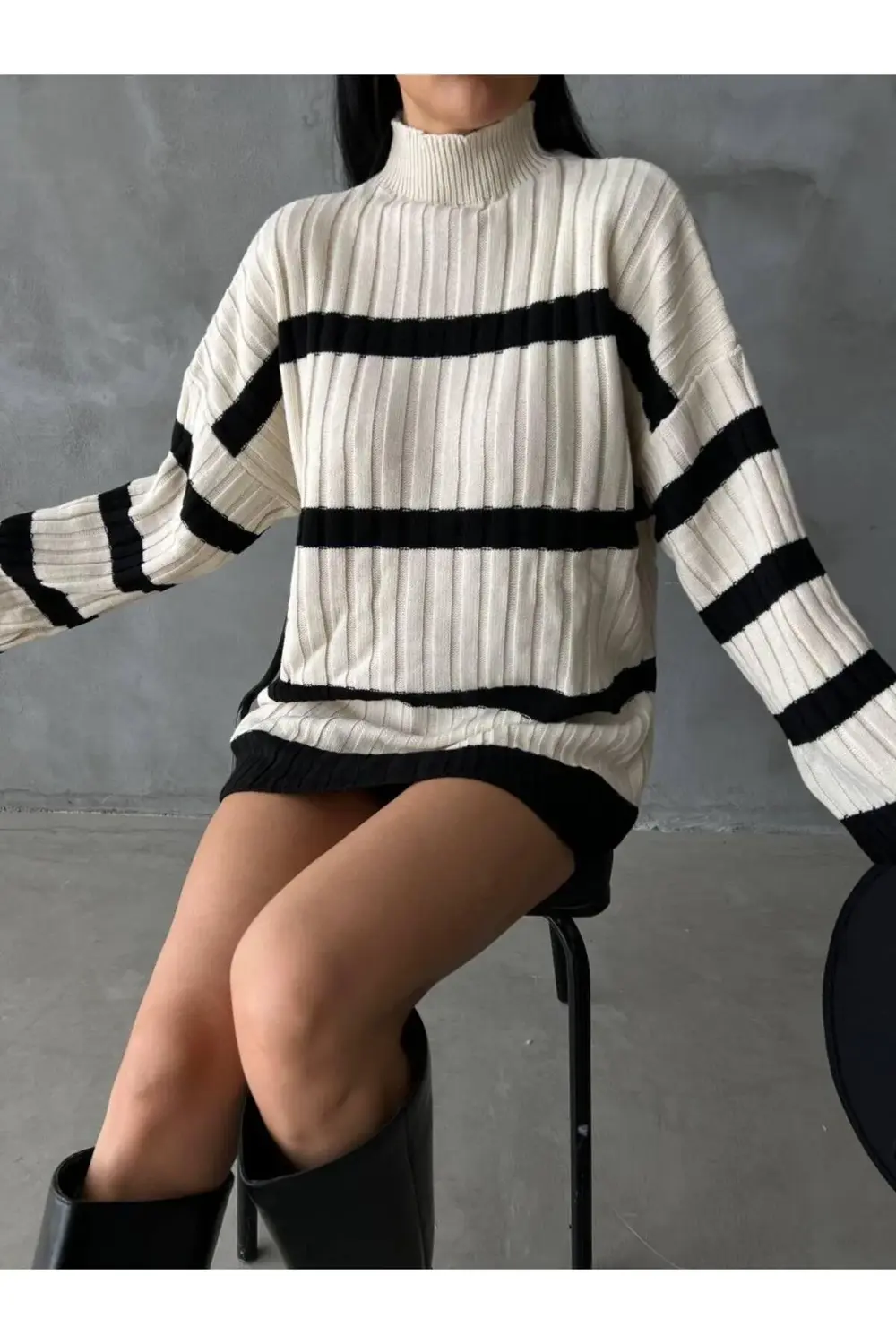 BOĞAZLI-ÇİZGİLİ KADIN TRİKO KAZAK