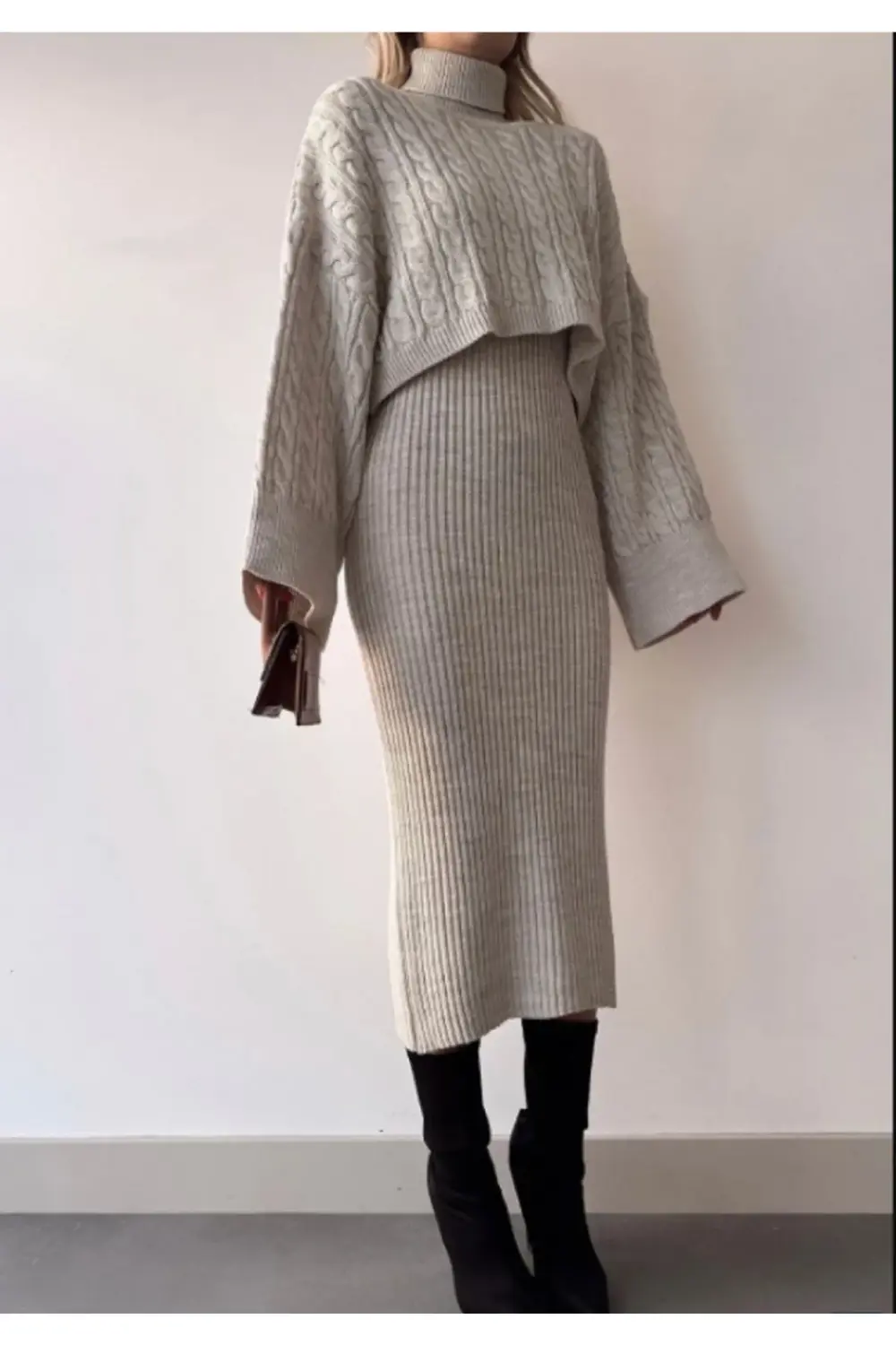 Boğazlı Örgü Motifli Crop Kazak Ve Triko Elbise Takım