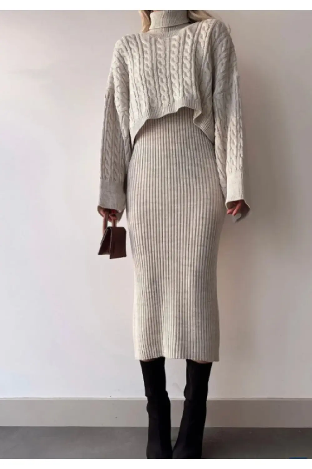 Boğazlı Örgü Motifli Crop Kazak Ve Triko Elbise Takım