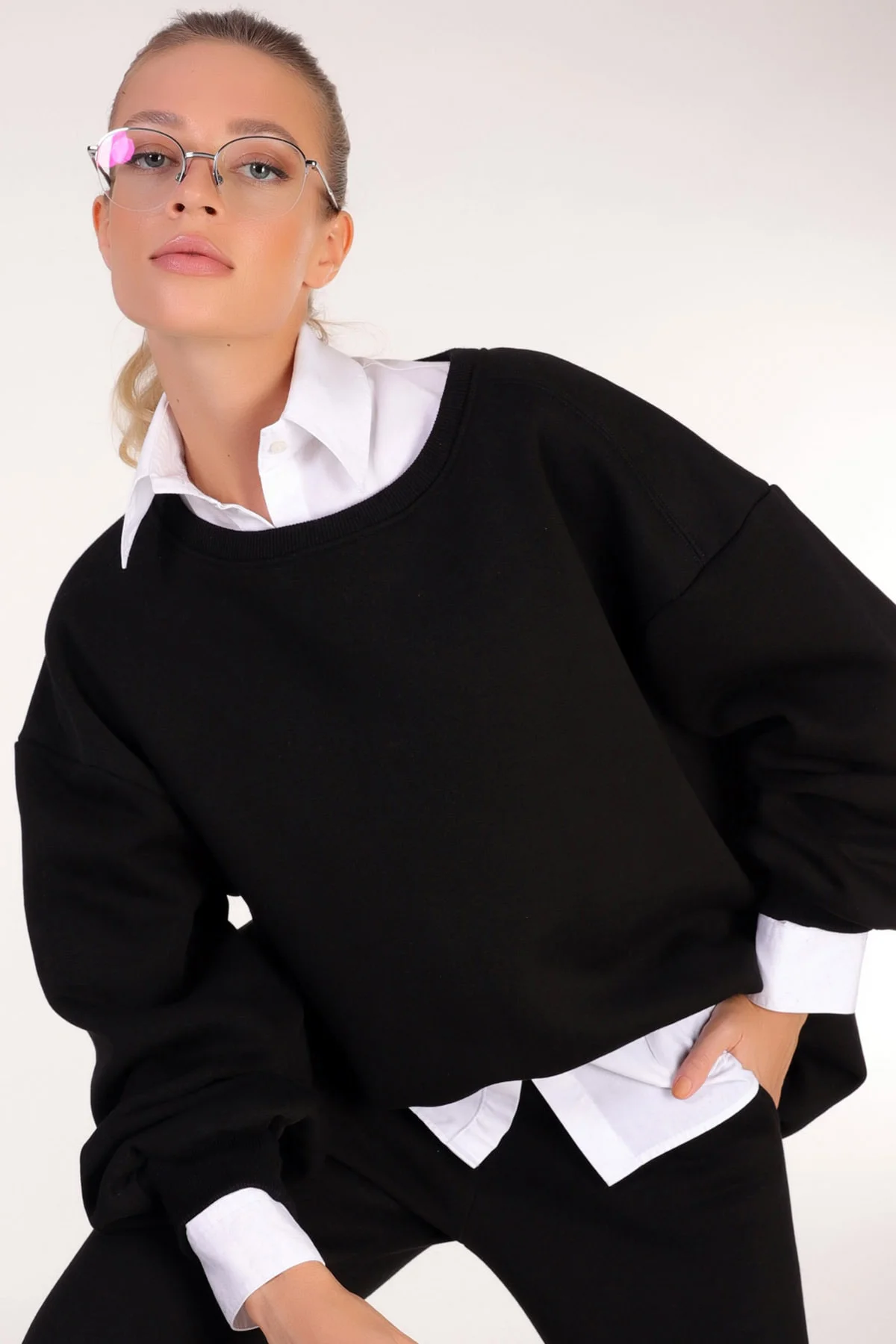 Bol Salaş Kesim Yuvarlak Yaka Asimetrik Özel Tasarım Sweatshirt