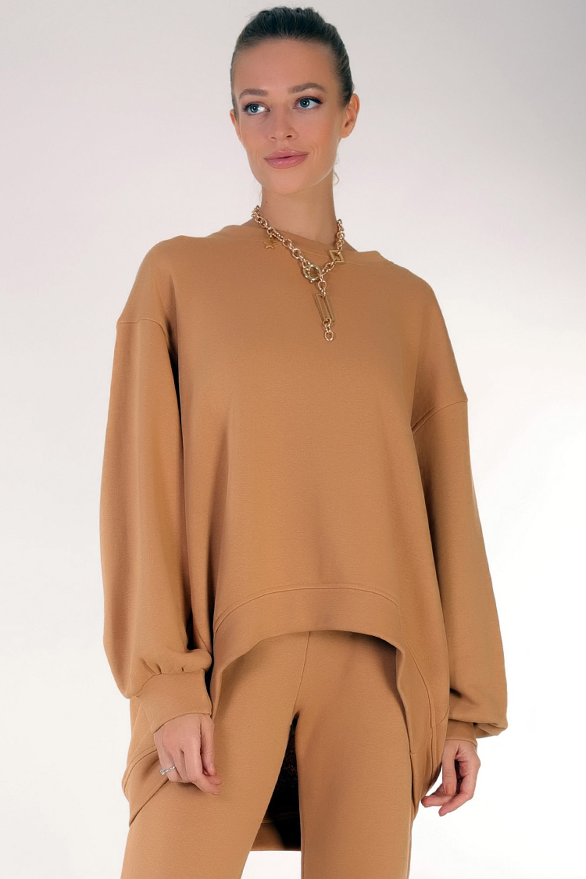 Dreamlike Bol Salaş Kesim Yuvarlak Yaka Asimetrik Özel Tasarım Sweatshirt.