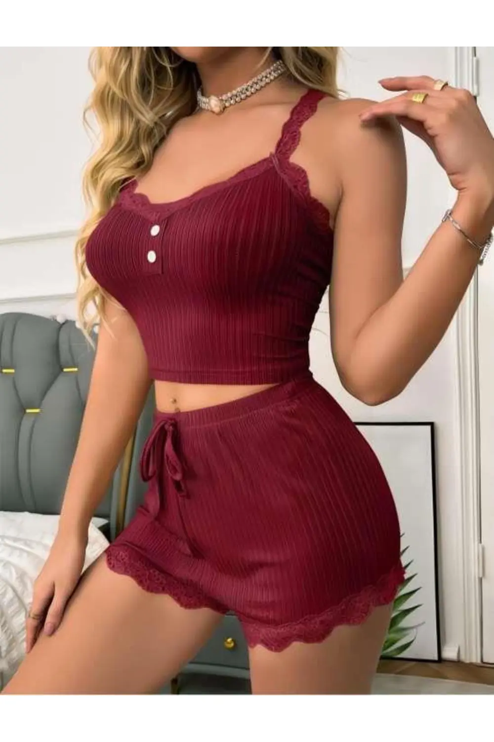 Bordo Dantel İşlemeli Fitilli Askılı Şortlu Pijama Takımı