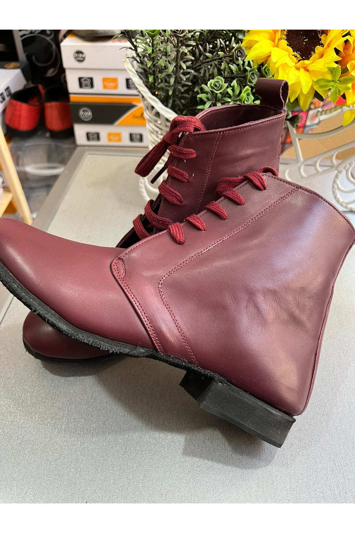 BORDO KADIN DANS BOTU