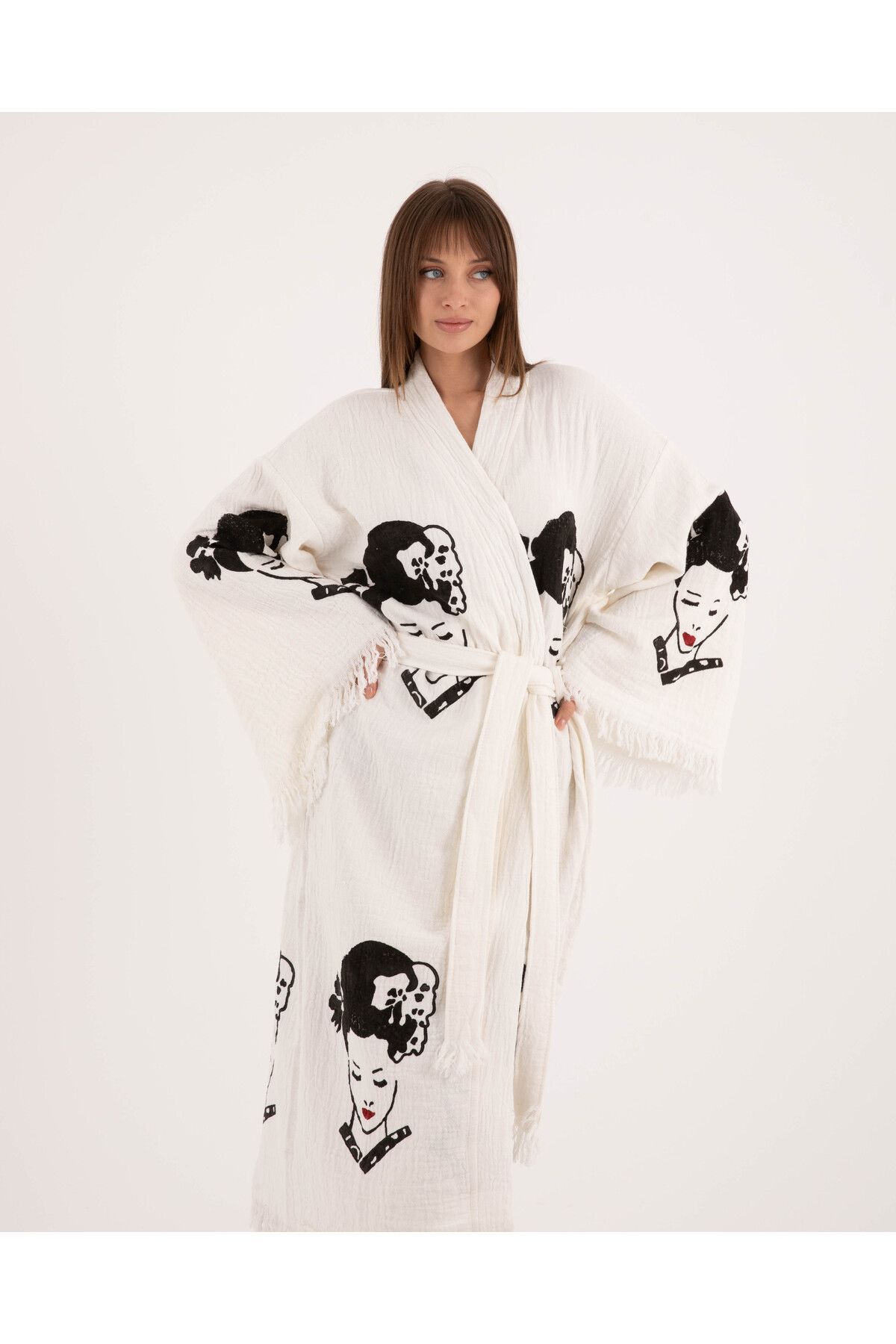 Bornoz ,plaj Kıyafeti,kimono , Kaftan , Sabahlık &  Japon Estetiği