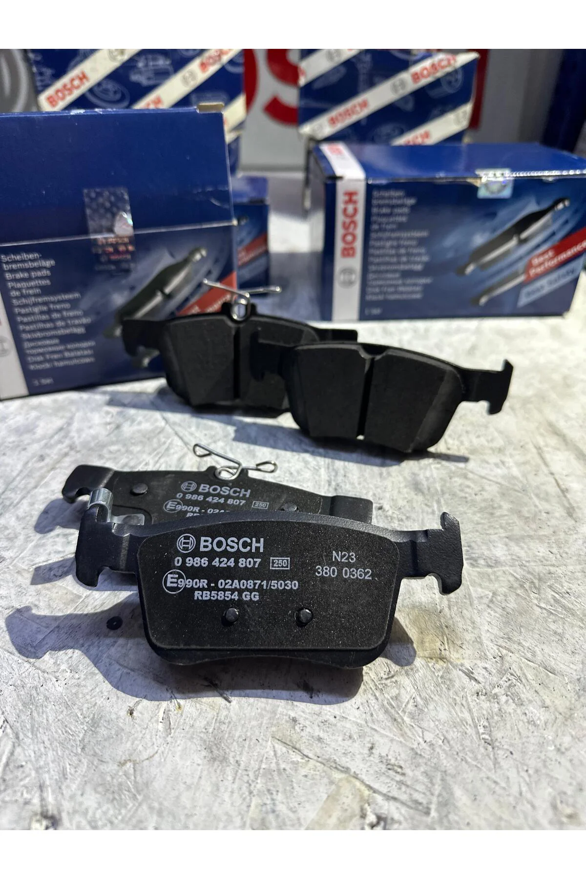 Bosch Arka Balata - 0986424807 - 15.2 mm (Honda Civic)