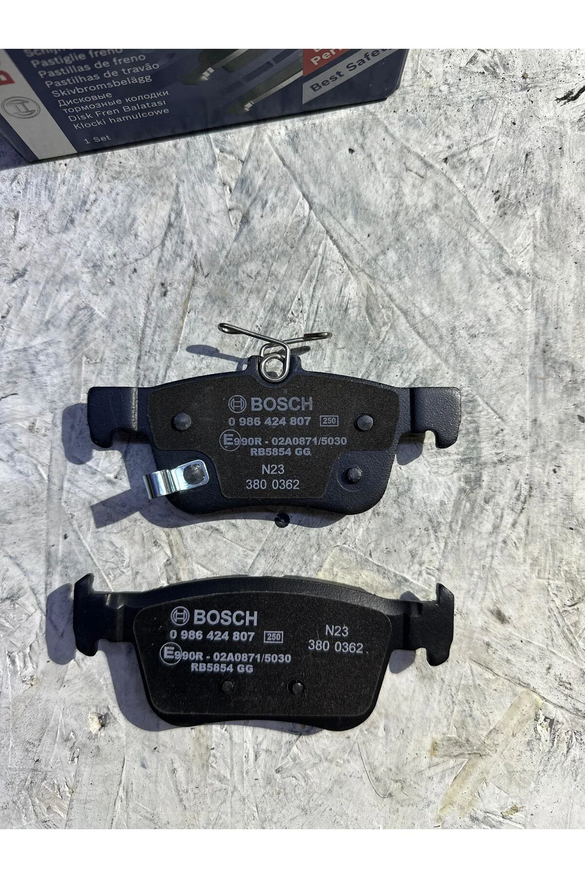 Bosch Arka Balata - 0986424807 - 15.2 mm (Honda Civic)