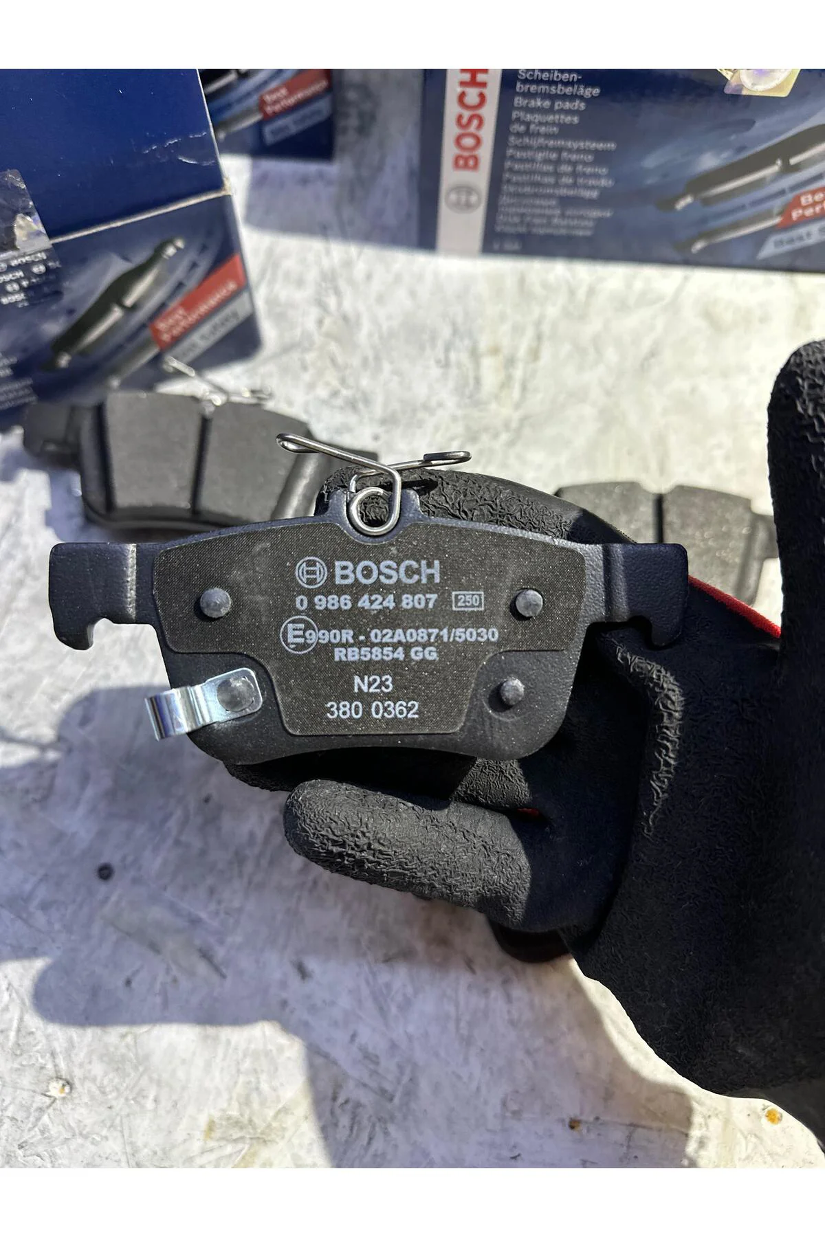 Bosch Arka Balata - 0986424807 - 15.2 mm (Honda Civic)
