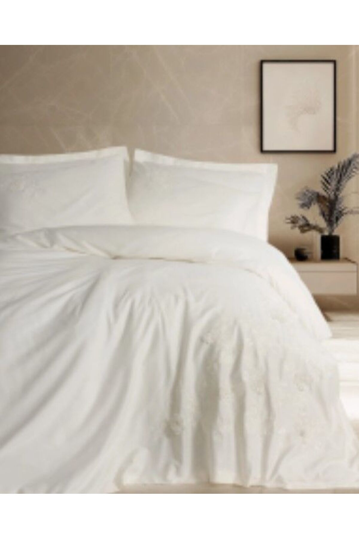 Doremodam * Box 3D Nakışlı Çift Kişilik Saten Nevresim Takımı Chic Ekru