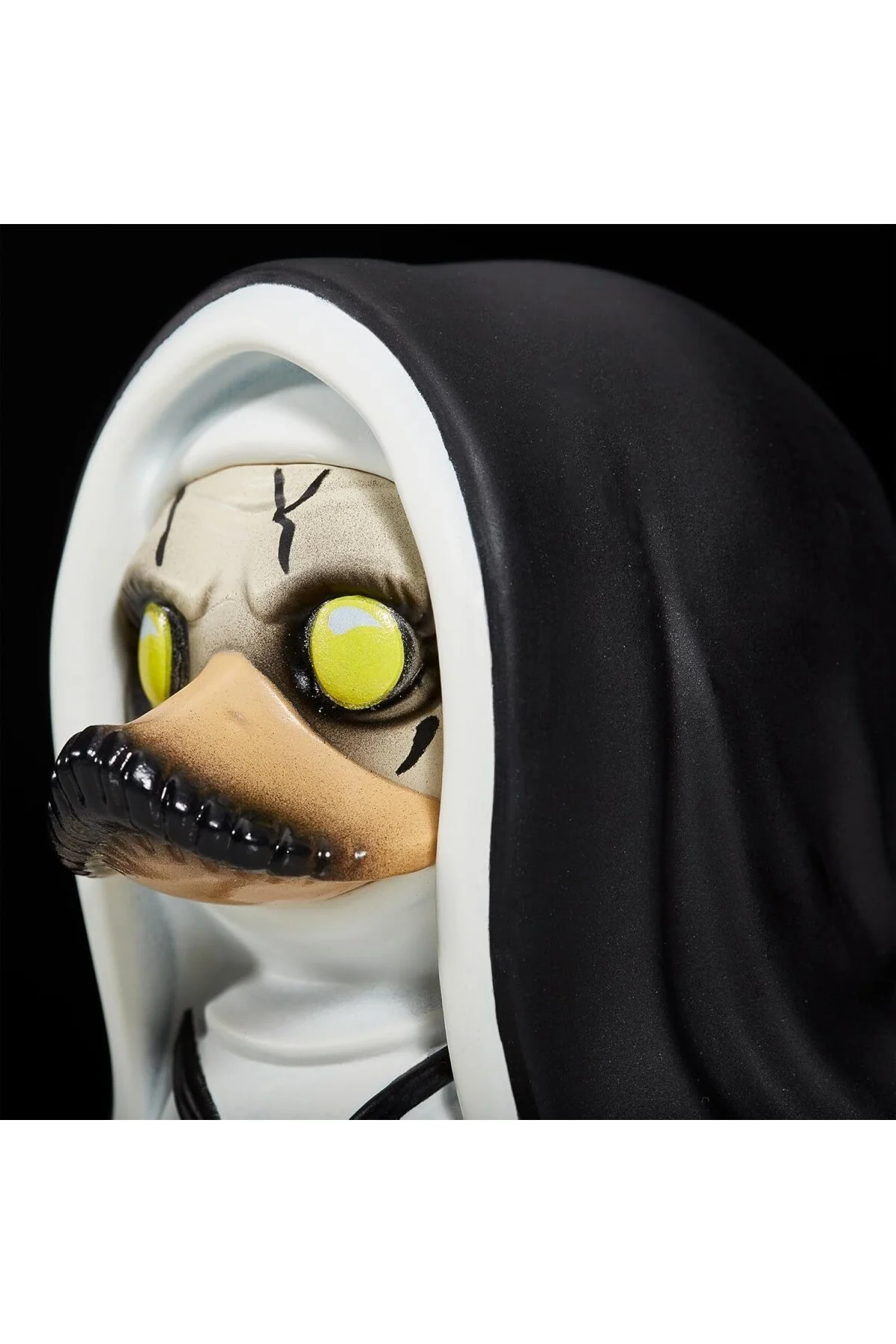 Boxed Edition: Horror - The Nun Cosplaying Rubber Duck Vinil Figür