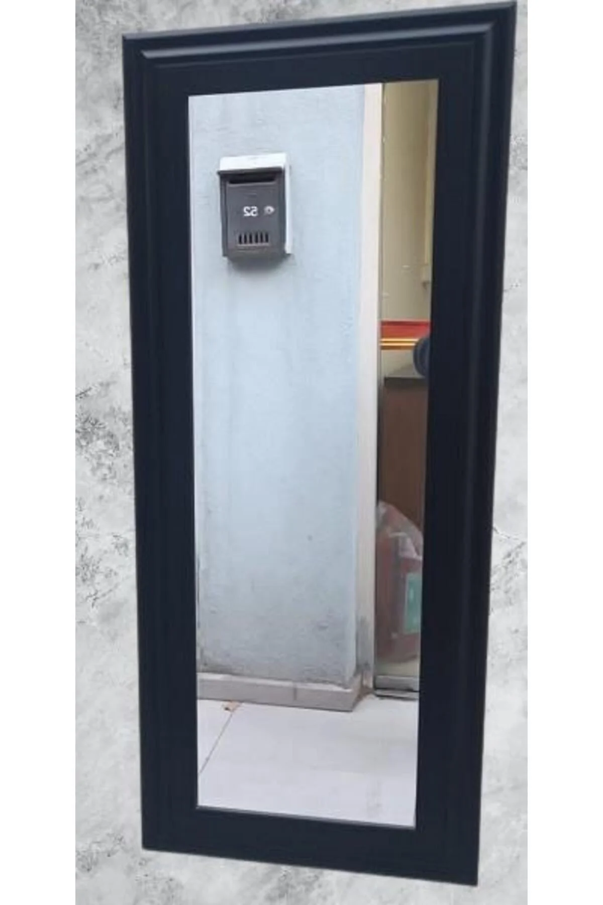 Boy 90346 Duvar Aynası 45'e 115 MDF Lam Kenar Siyah Flotal Ayna Kutuda Sevk El Yapım Boy 90346 Duvar Aynası 45'e 115 MDF Lam Kenar Siyah Flotal Ayna Kutuda Sevk El Yapım - Görsel 4