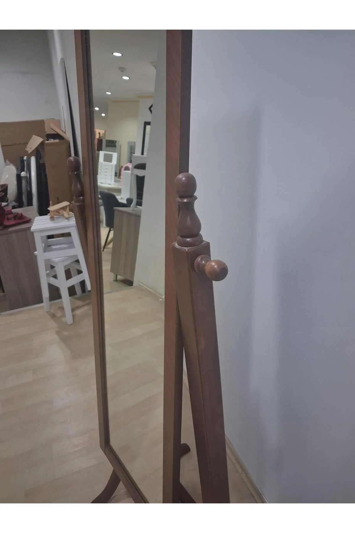 Boy Ayna 14002 Ahşap Parlak CEVİZ Lake Boya Natüre Klasik Mobilya MDF El Yapı Boy Ayna 14002 Ahşap Parlak CEVİZ Lake Boya Natüre Klasik Mobilya MDF El Yapı - Görsel 8