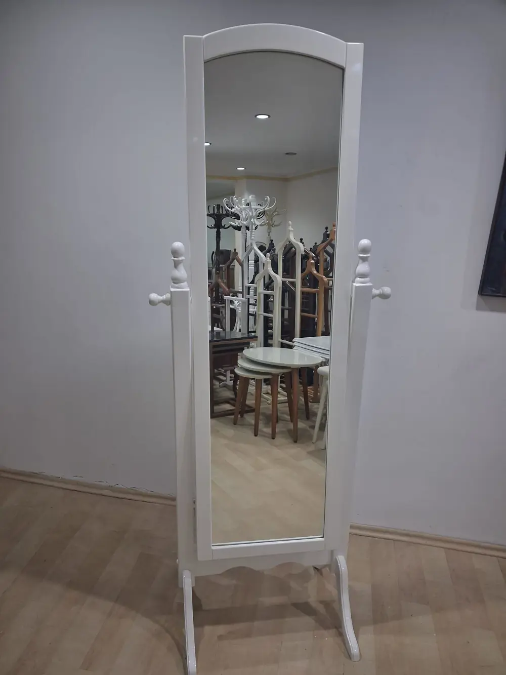 Boy Ayna 90587 Dikdörtgen Model Ahşap MDF Parlak Krem Flotal Ayna Boy Ayna 90587 Dikdörtgen Model Ahşap MDF Parlak Krem Flotal Ayna