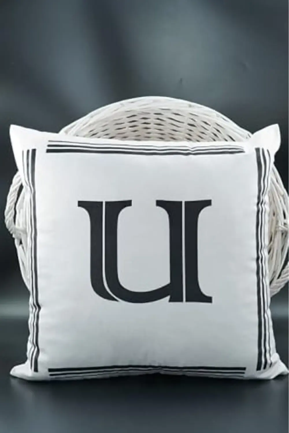 BRFShop Harfli Kırlent Kılıfı Kadife 43X43 Cm Çift Taraflı U Harf