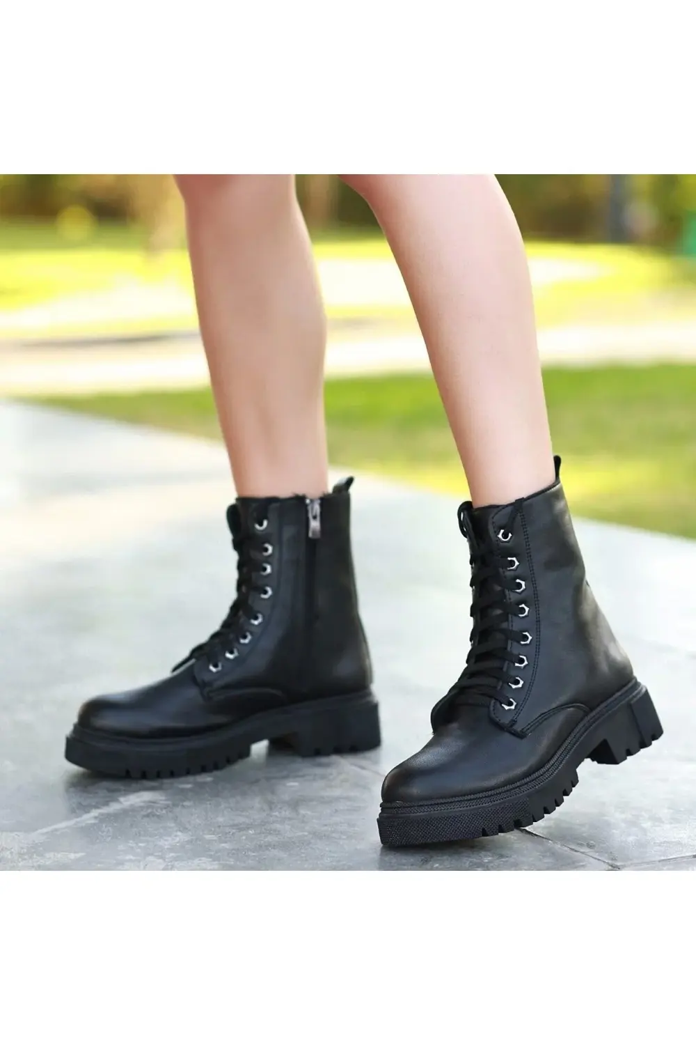 Bria Siyah Cilt Bağcıklı Bot