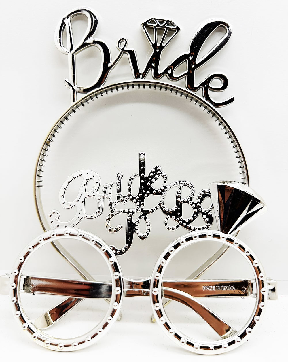 Bride Yazılı Taç ve Bride To Be Yazılı Gözlük Seti Gümüş Renk Bride Yazılı Taç ve Bride To Be Yazılı Gözlük Seti Gümüş Renk