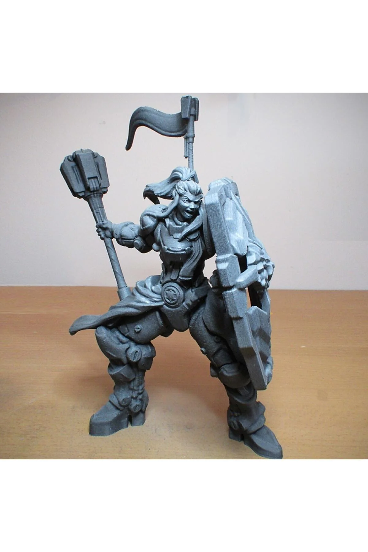 Brigitte Ovewatch Figür 25 cm