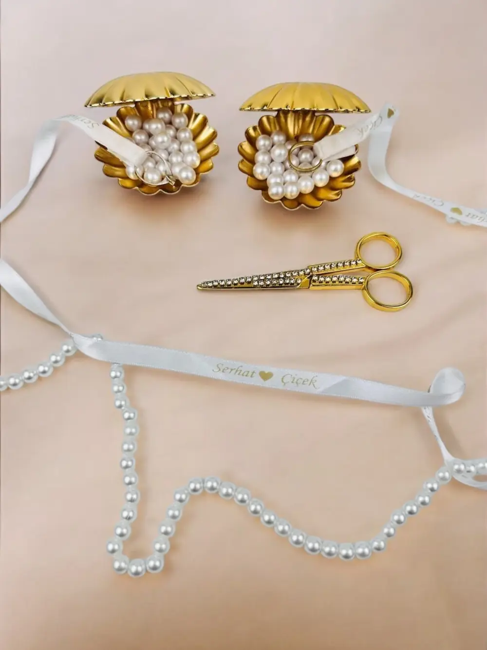 Brina İstridye Yüzüklük ve Söz Makası Seti