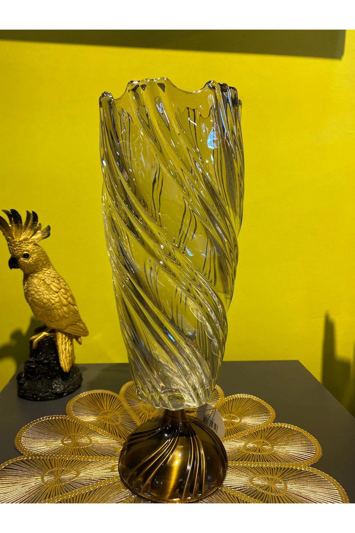 Bronz Ayaklı Cam Vazo 38cm