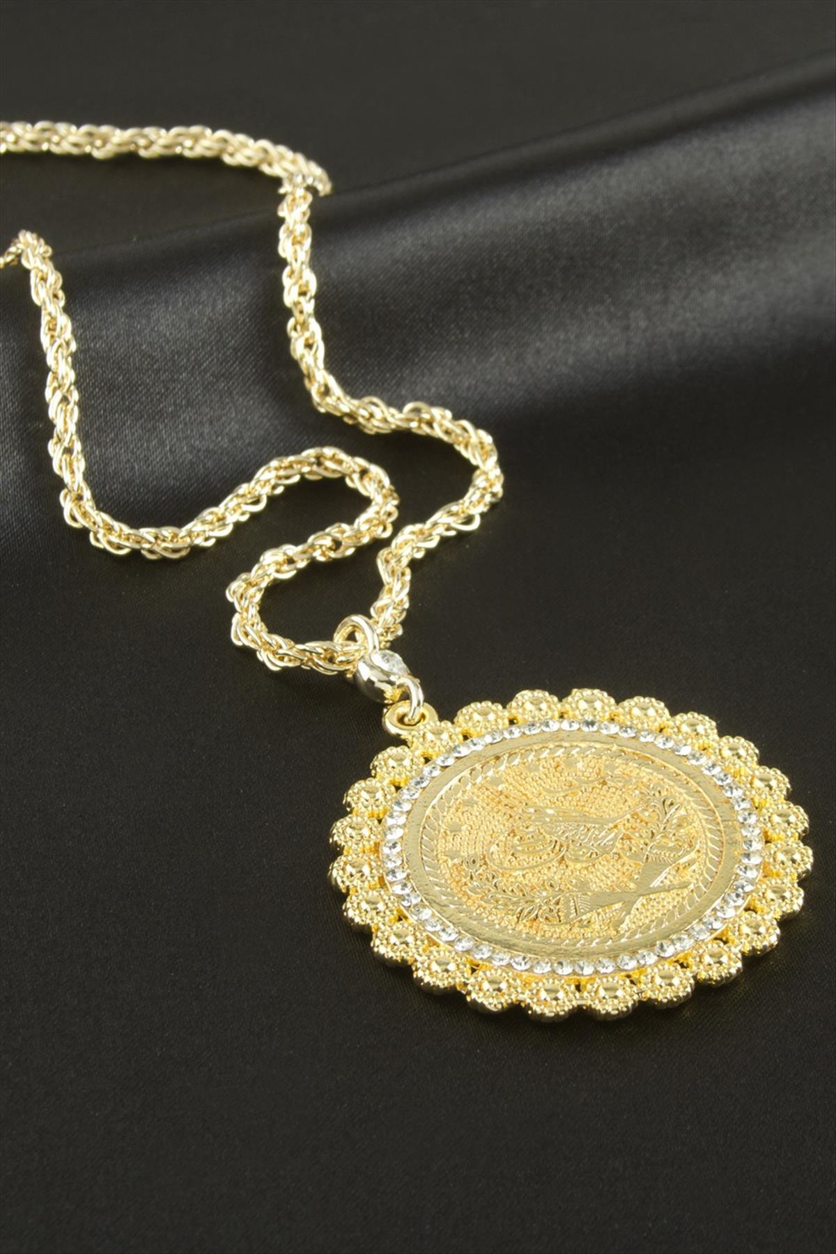 BUĞZ Tuğra Taşlı Uçlu Kolye