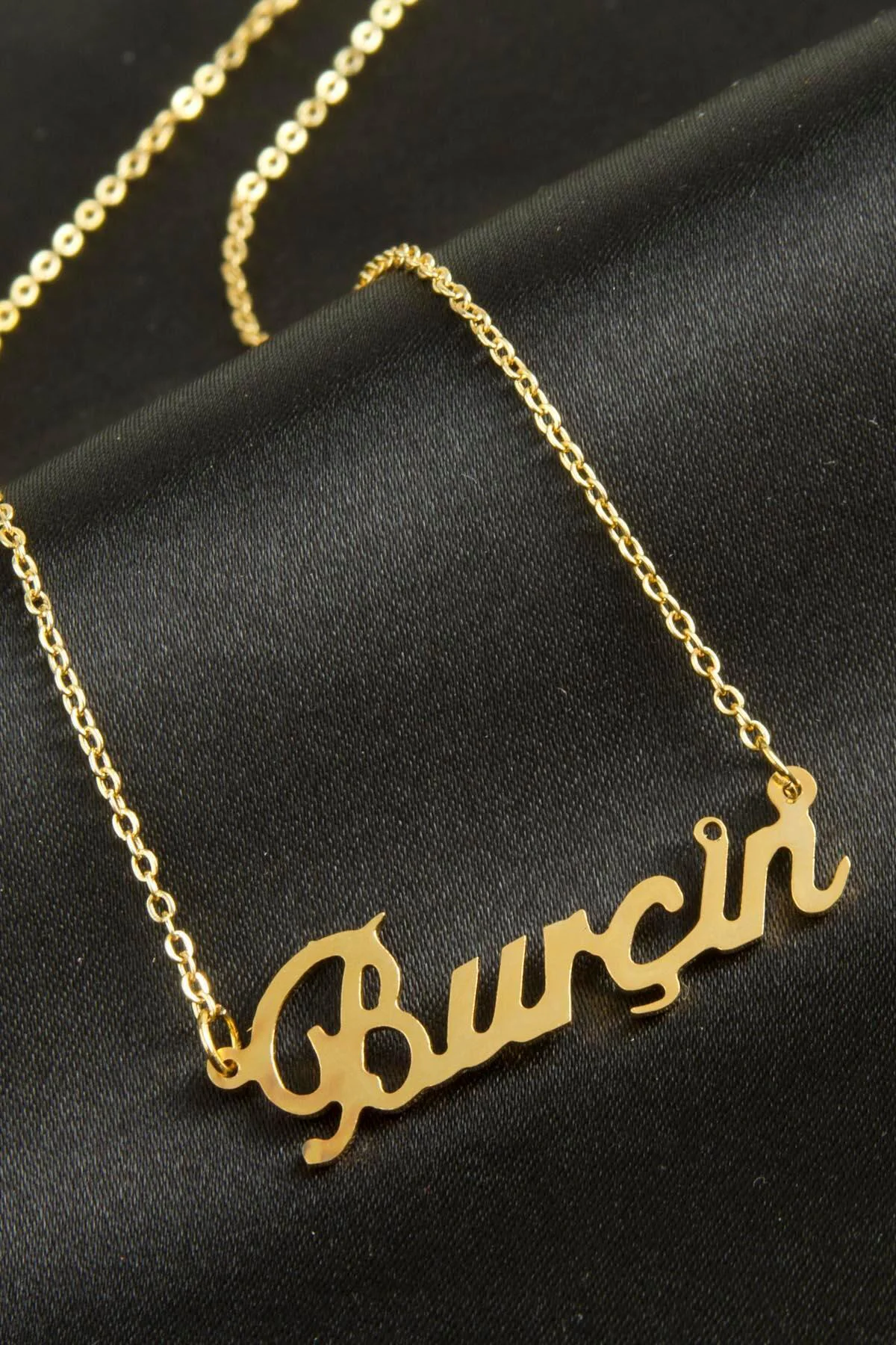 Burçin Isimli Kolye (Kişiye Özel) Burçin Isimli Kolye (Kişiye Özel)
